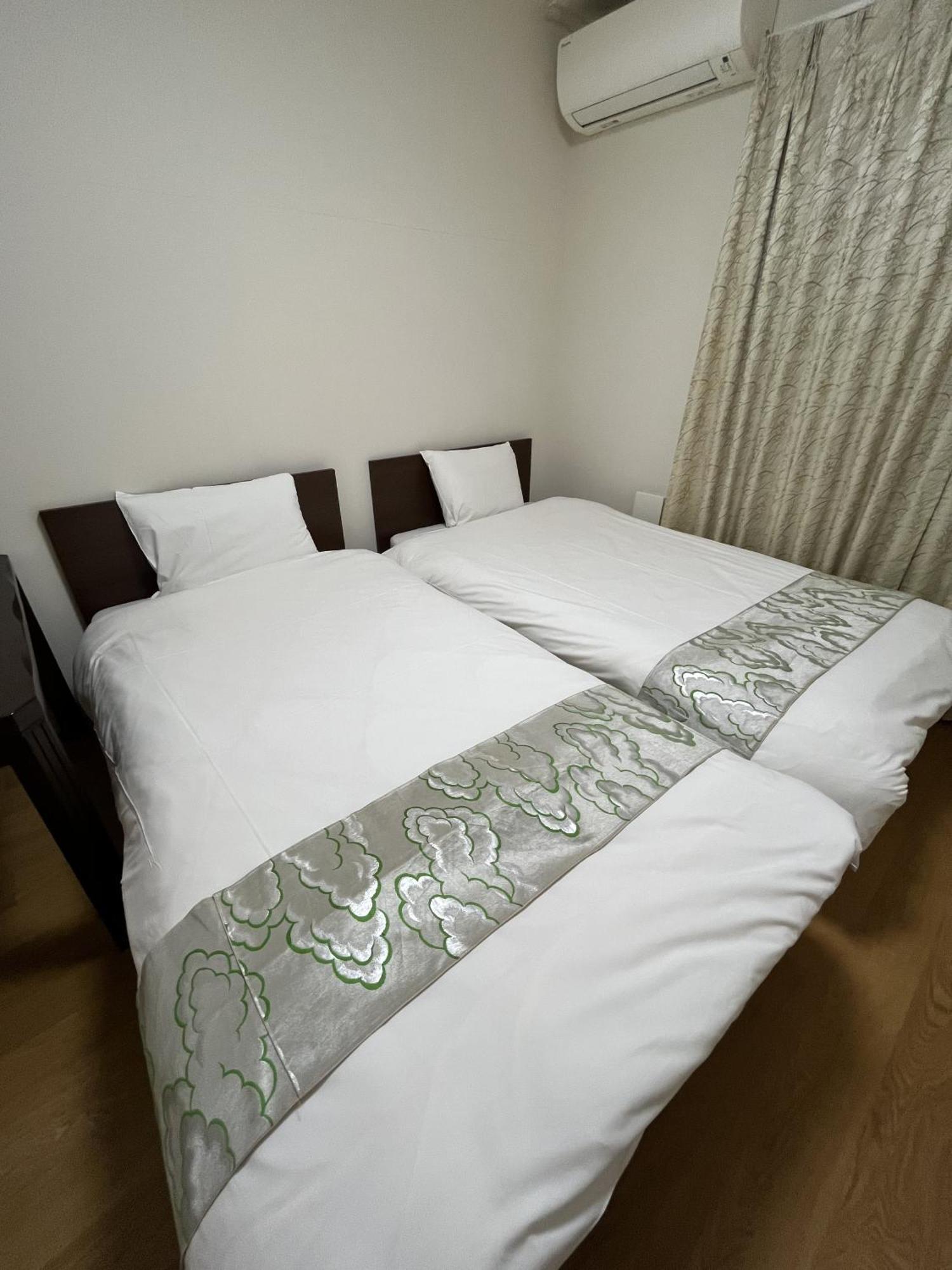 Shin-Imamiya Grand F Aparthotel Osaka Bagian luar foto